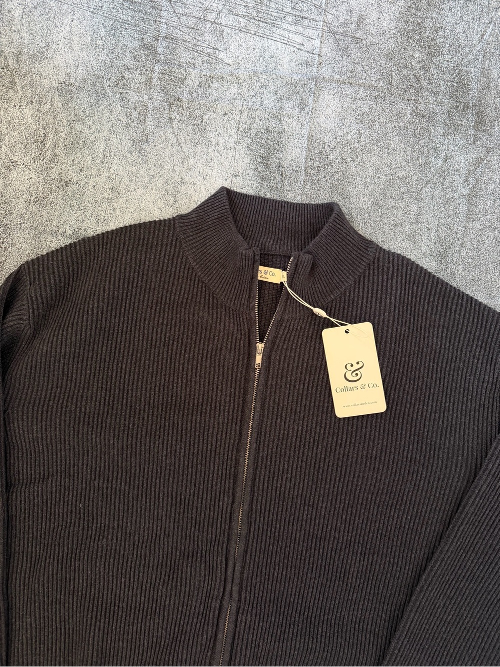 Collars & Co Men’s Navy Ribbed Zip-Up Sweater - Picture 4 of 6